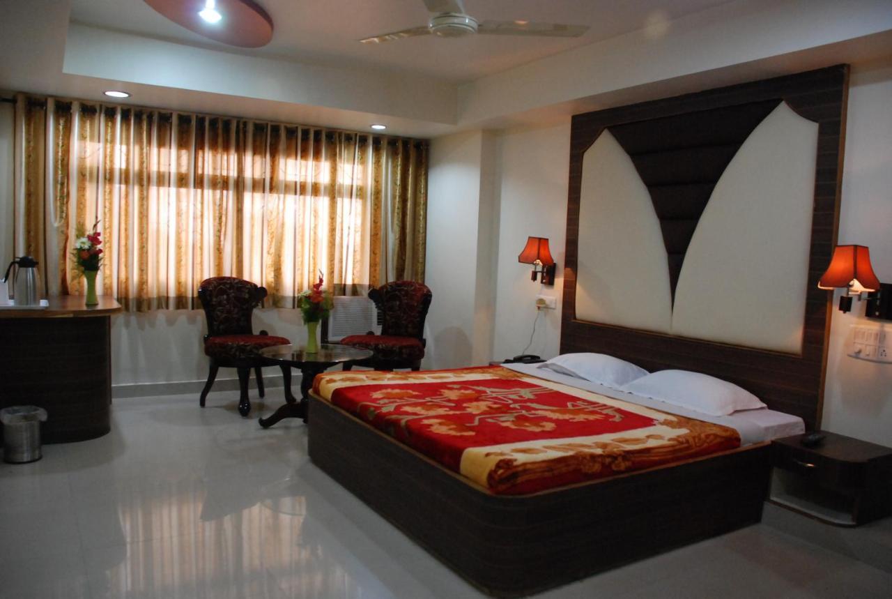 Hotel Grand Arjun Rāipur Eksteriør bilde