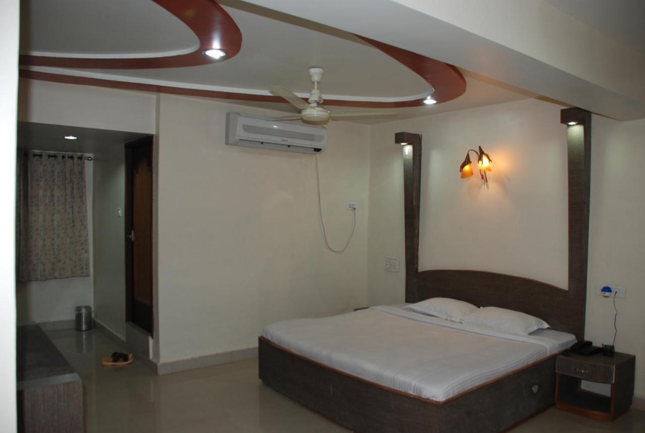 Hotel Grand Arjun Rāipur Eksteriør bilde