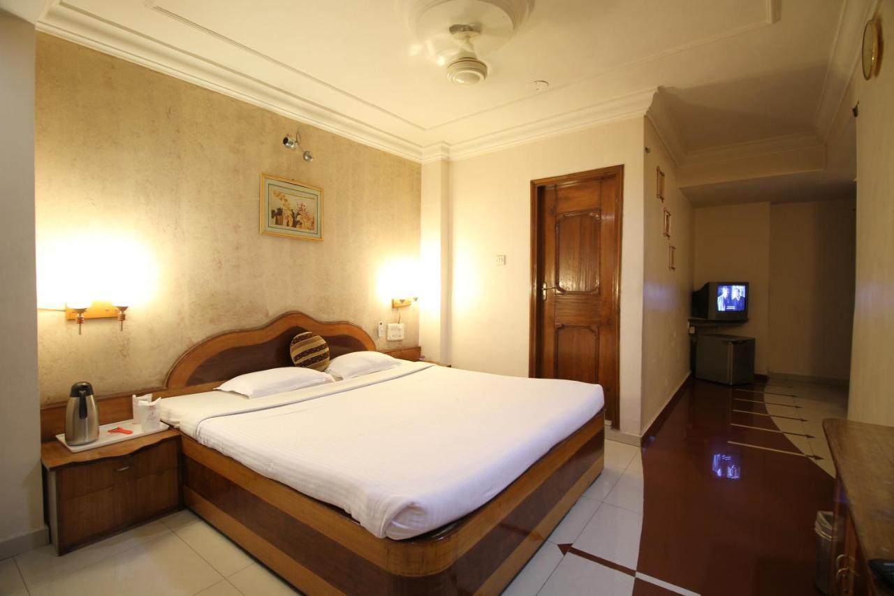 Hotel Grand Arjun Rāipur Eksteriør bilde