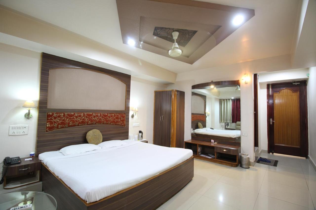 Hotel Grand Arjun Rāipur Eksteriør bilde