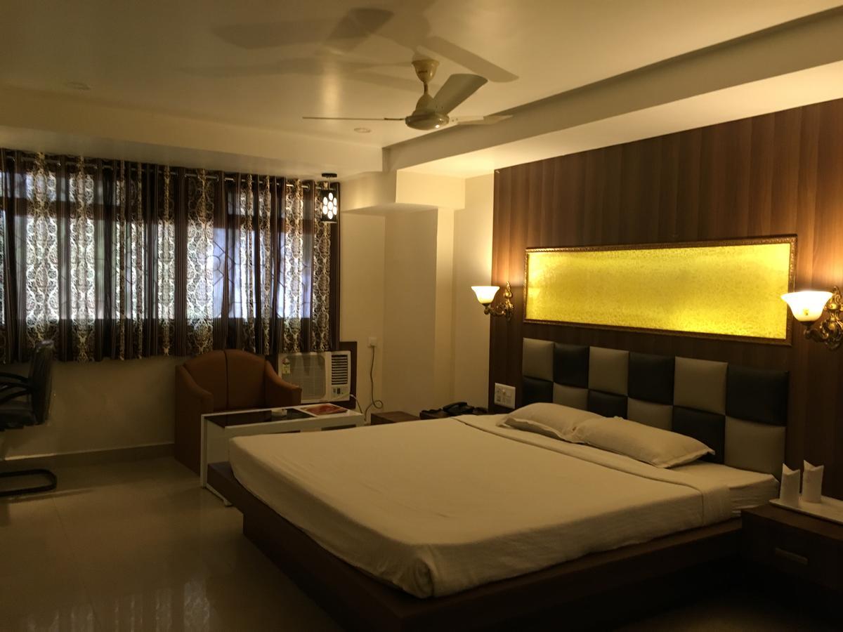 Hotel Grand Arjun Rāipur Eksteriør bilde