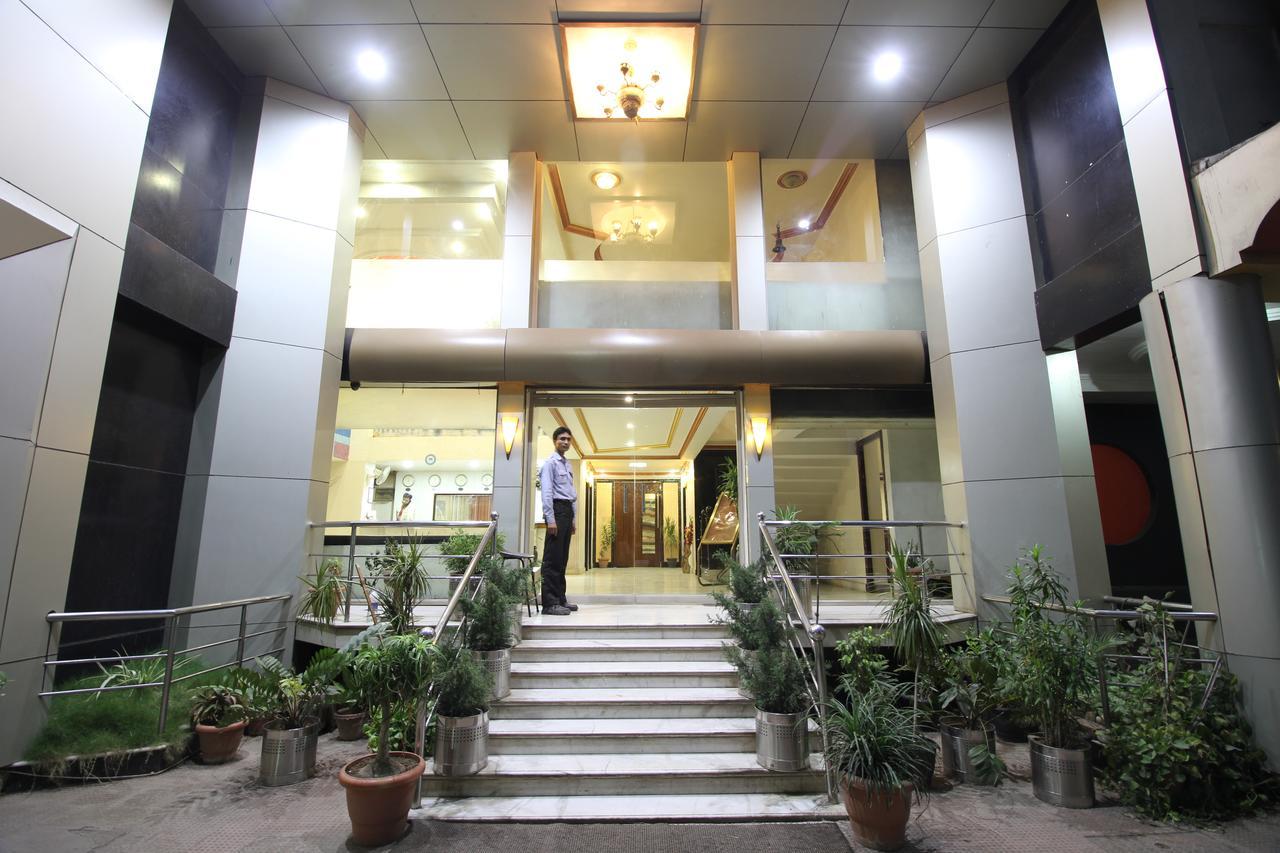 Hotel Grand Arjun Rāipur Eksteriør bilde